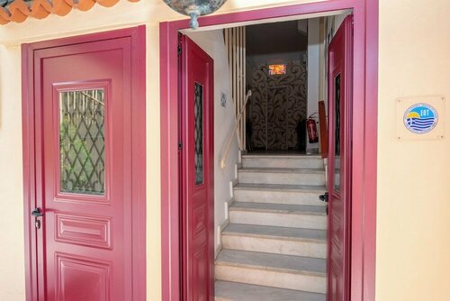 Внешний вид отеля Ulrika Hotel в Эгине, фото 4