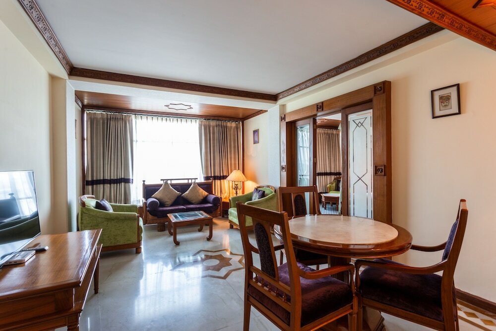 Фото The Maya Hotel