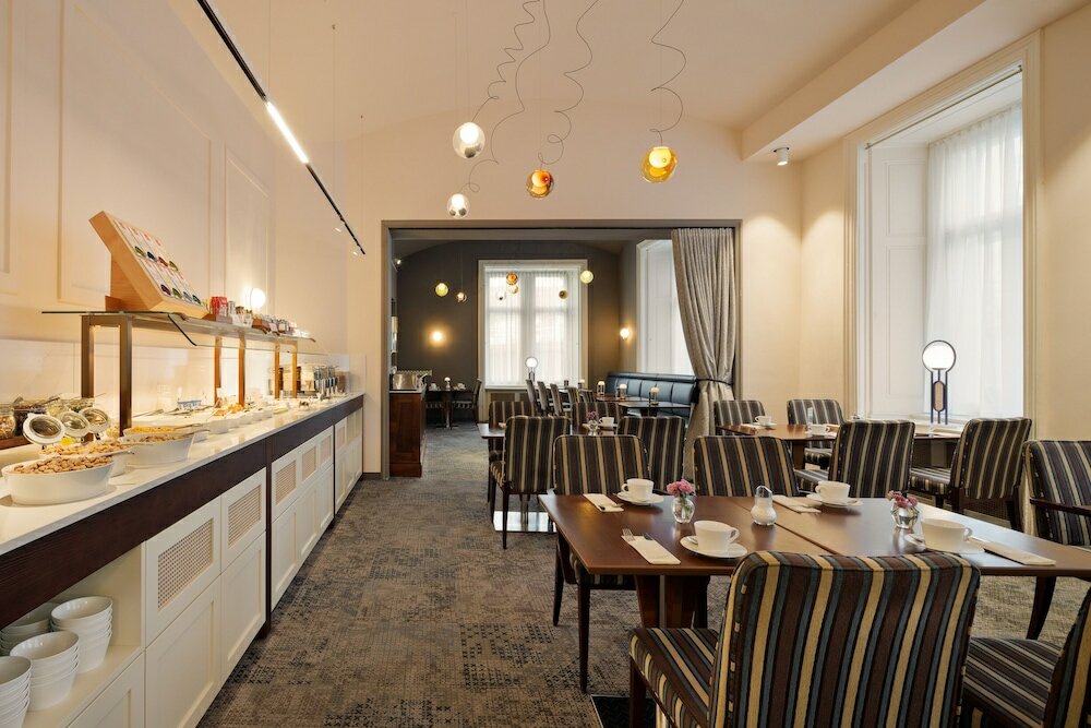 Фото HiLight Suites Hotel