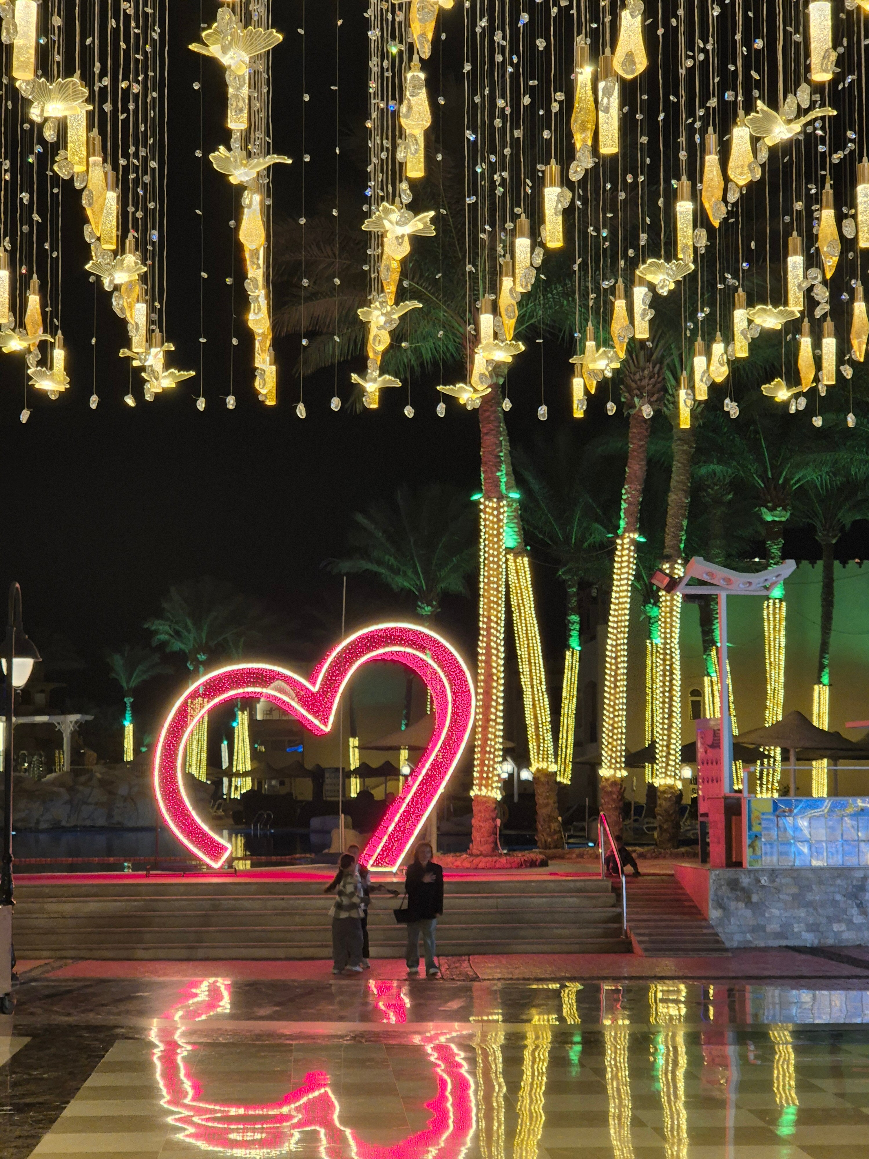 Фото Edge Rotana Sea Beach