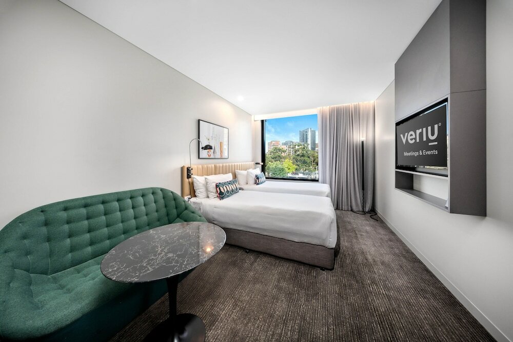 Фото Veriu Green Square