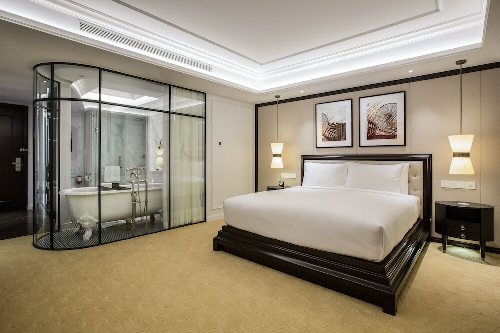 Фото Mai House Saigon Hotel