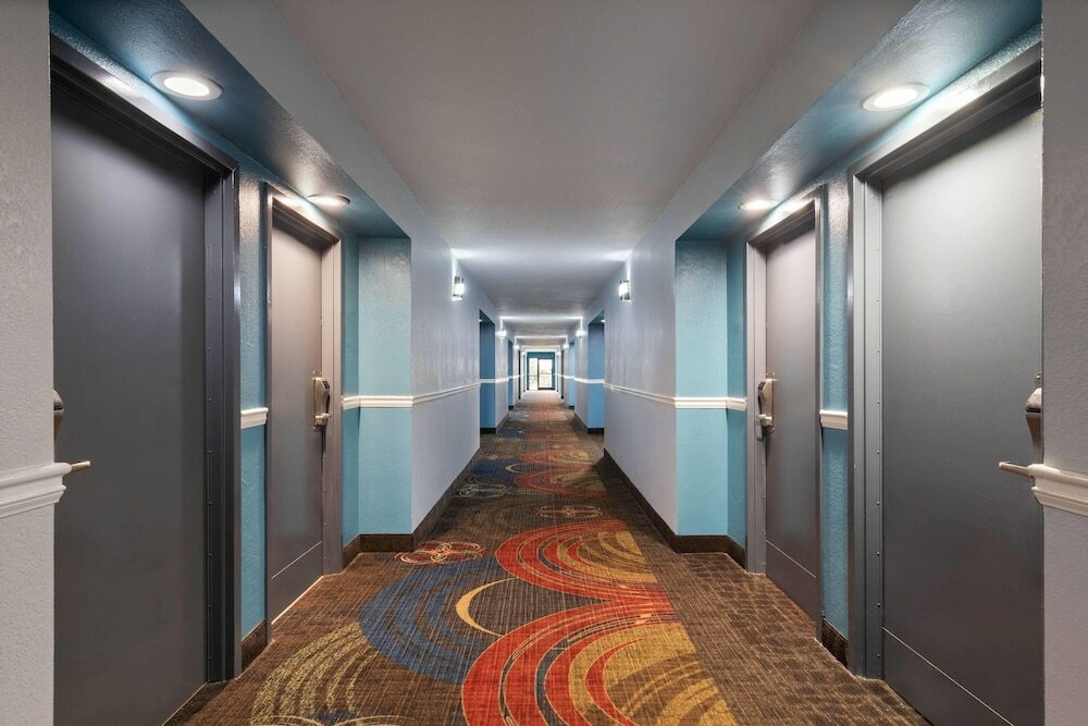Фото Days Inn by Wyndham Lincoln