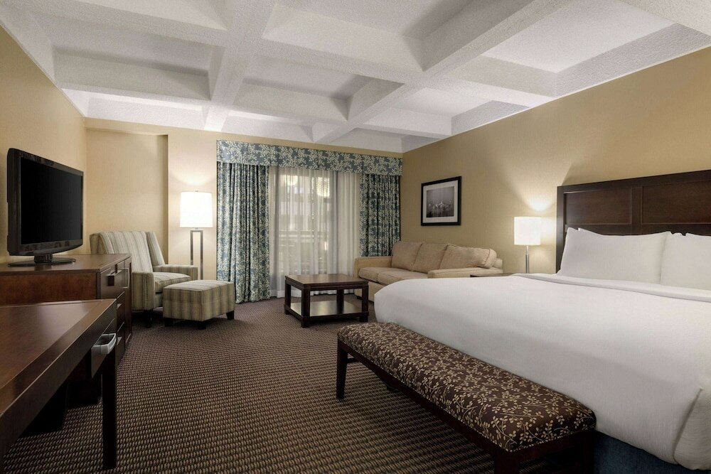 Фото Wyndham Edmonton Hotel and Conference Centre