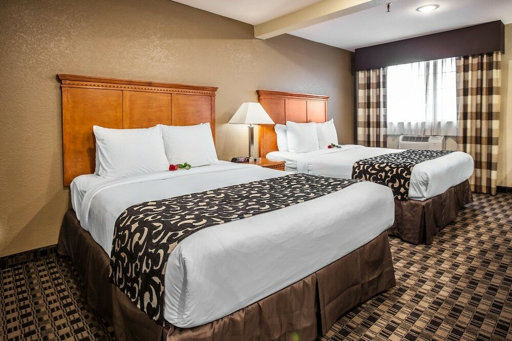 Фото Clarion Inn Renton - Seattle