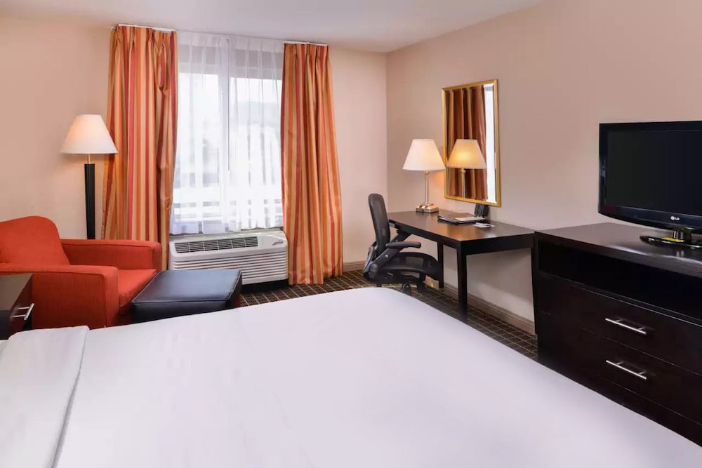 Фото Hotel Nova Sfo by FairBridge
