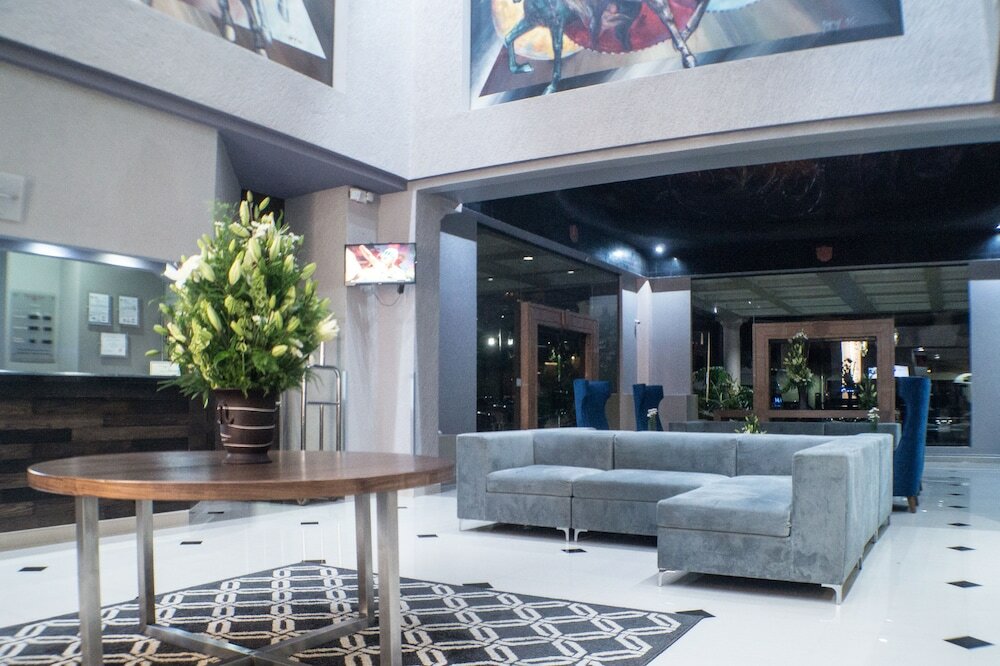 Фото Hotel Pueblo Amigo Plaza & Casino