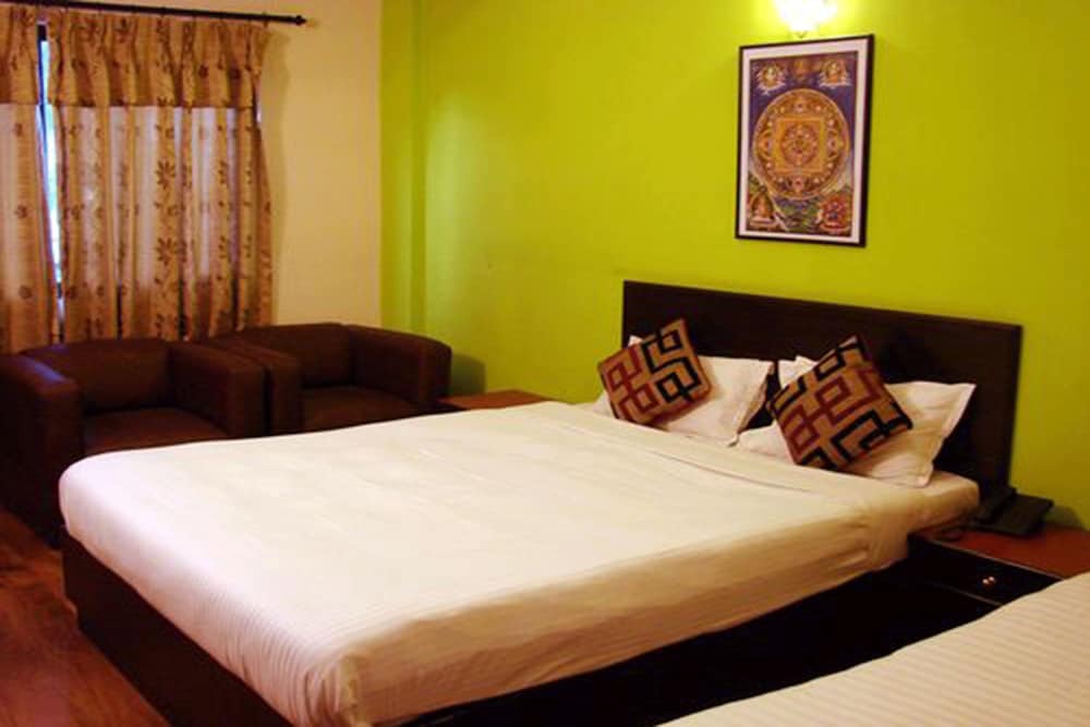 Фото Cascade Hotel