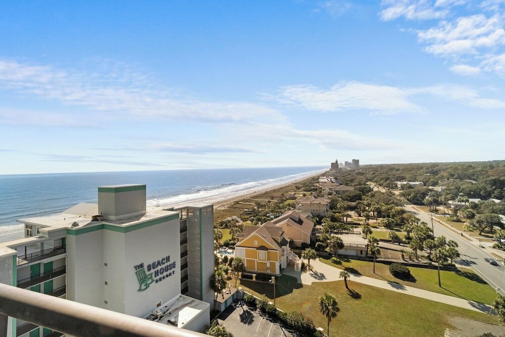 Фото Monterey Bay Suites