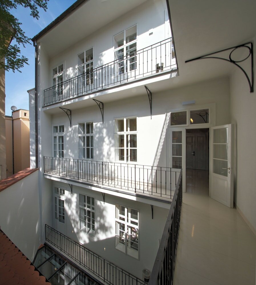 Фото Bishop's House