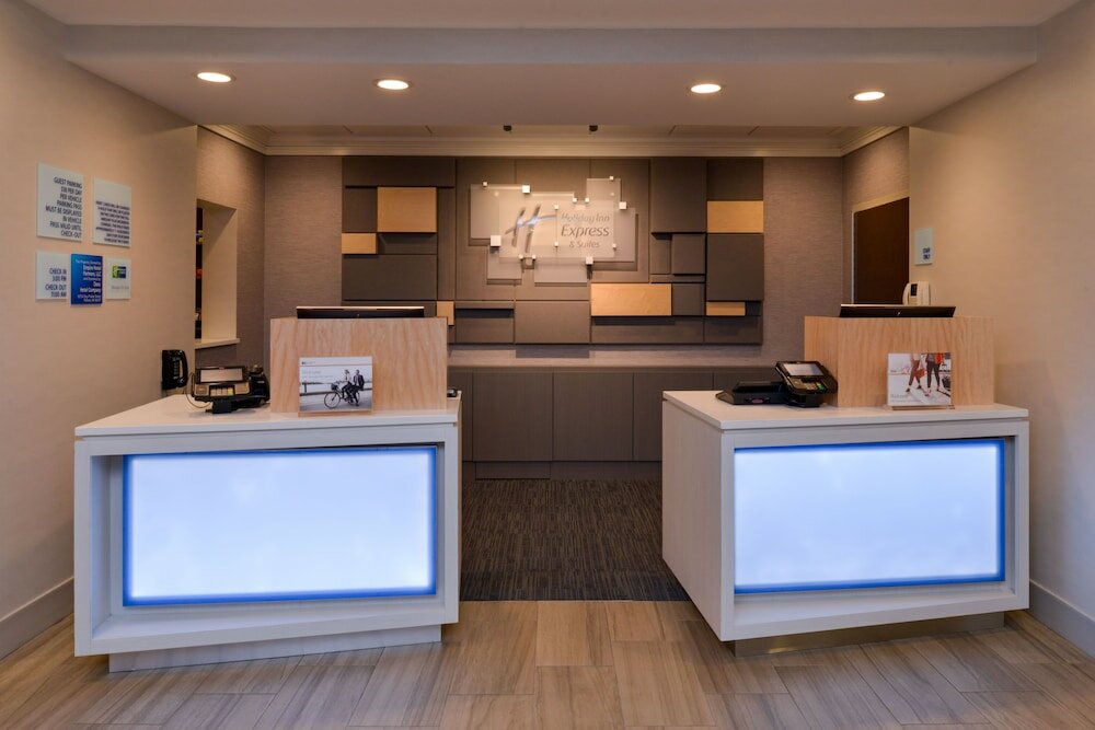 Фото Holiday Inn Express Hotel & Suites Indianapolis Dtn-Conv Ctr, an Ihg Hotel