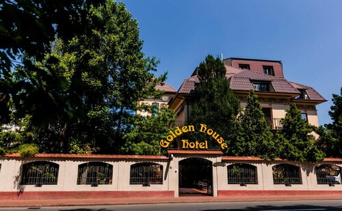 Гостиница Hotel Golden House в Крайове