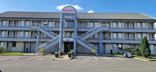 Гостиница Fasthôtel Paris Nord - Saint-Witz в Санлях