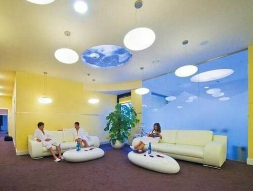 Гостиница Odyssey ClubHotel Wellness & SPA в Кельце