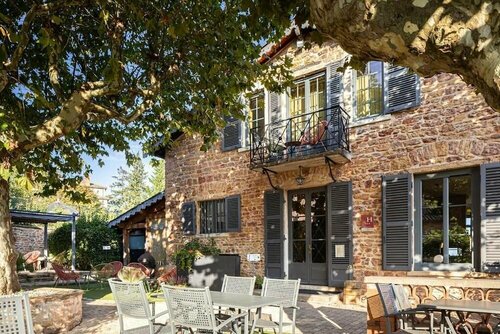 Гостиница Hôtel Le Savigny в Вильфранше-сюре-Соне