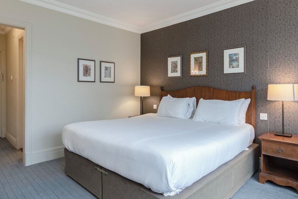 Фото Mercure Winchester Wessex Hotel