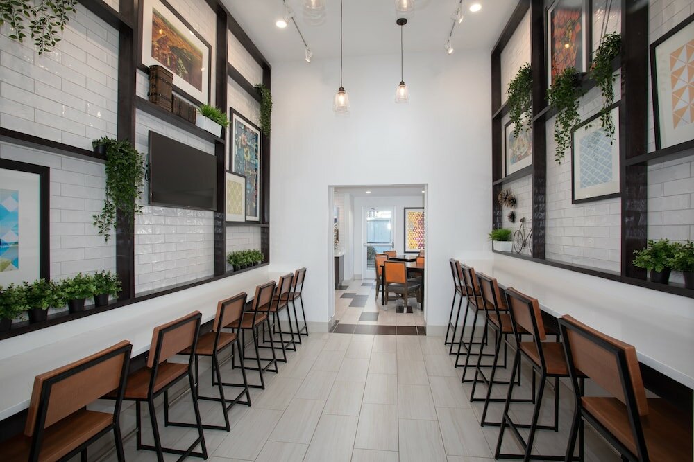 Фото Holiday Inn Express Monterey-Cannery Row, an Ihg Hotel