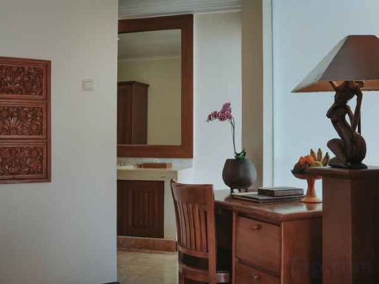 Фото Parigata Villas Resort