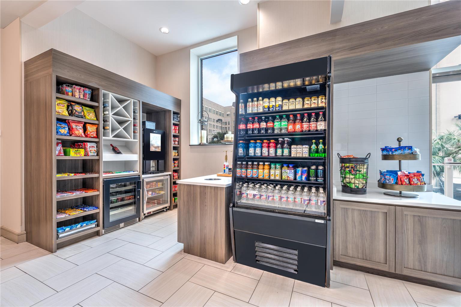 Фото Hilton Garden Inn San Antonio Downtown Riverwalk