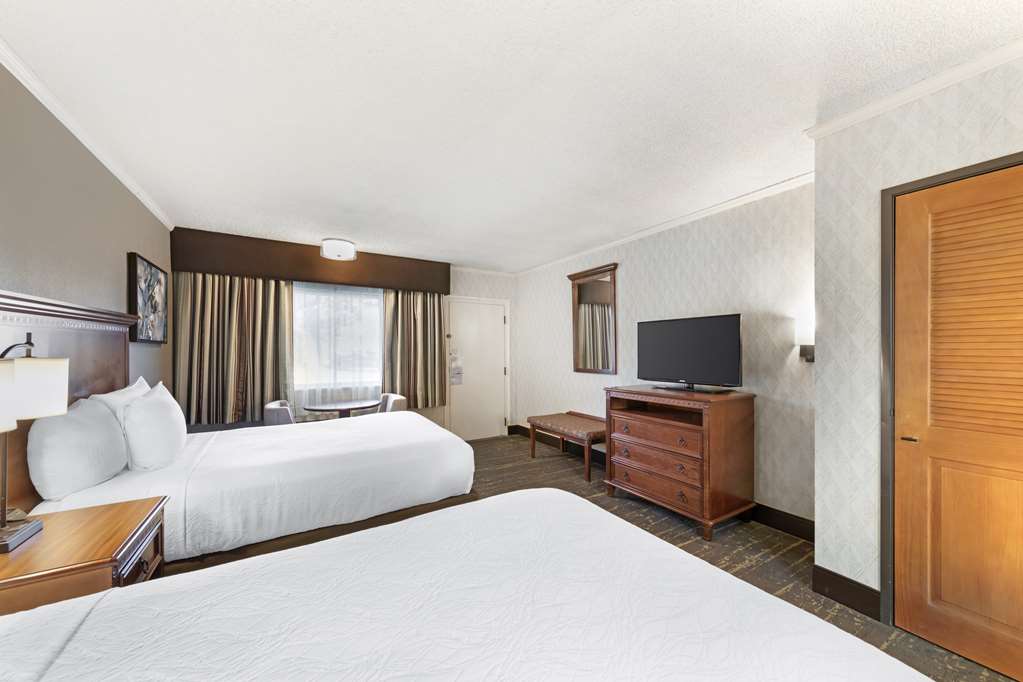Фото Best Western Plus Black Oak