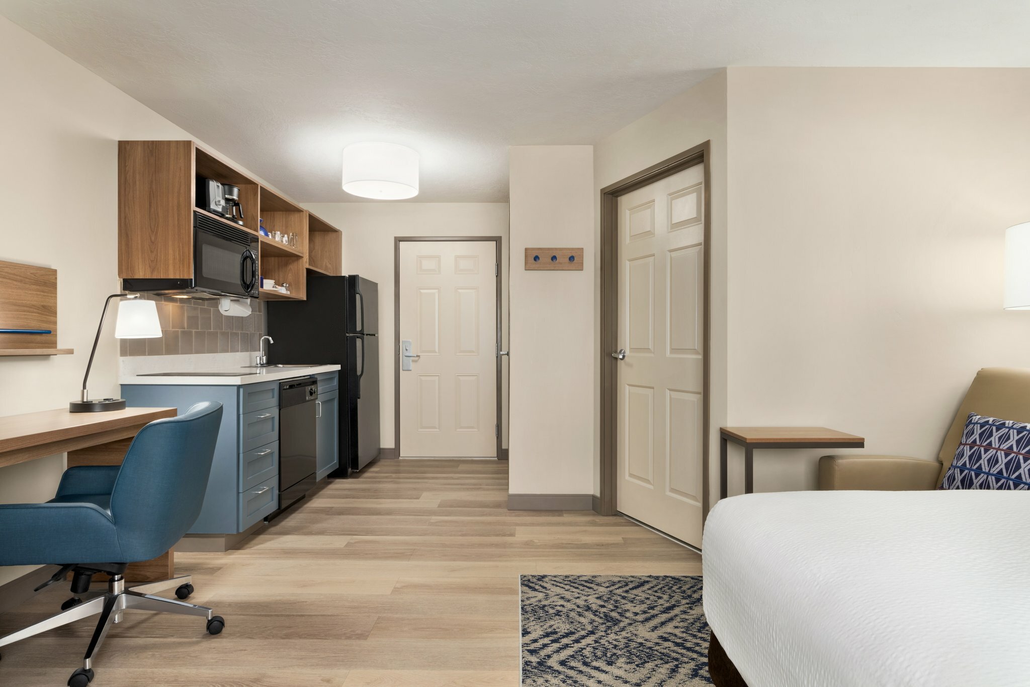 Фото Candlewood Suites Boise Towne Square