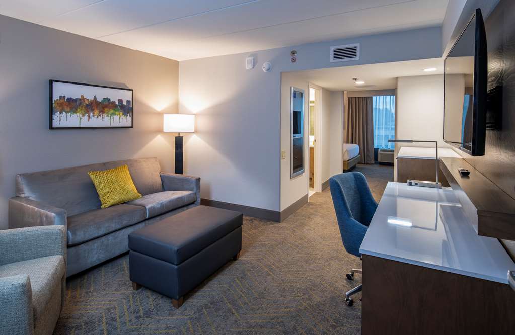 Фото DoubleTree by Hilton Madison East