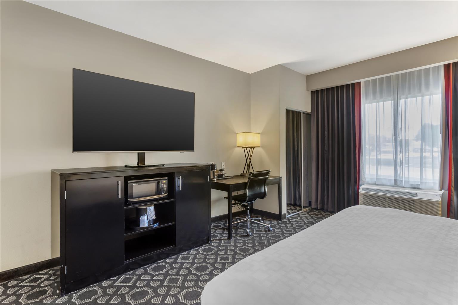 Фото Best Western Plus Laredo Inn & Suites