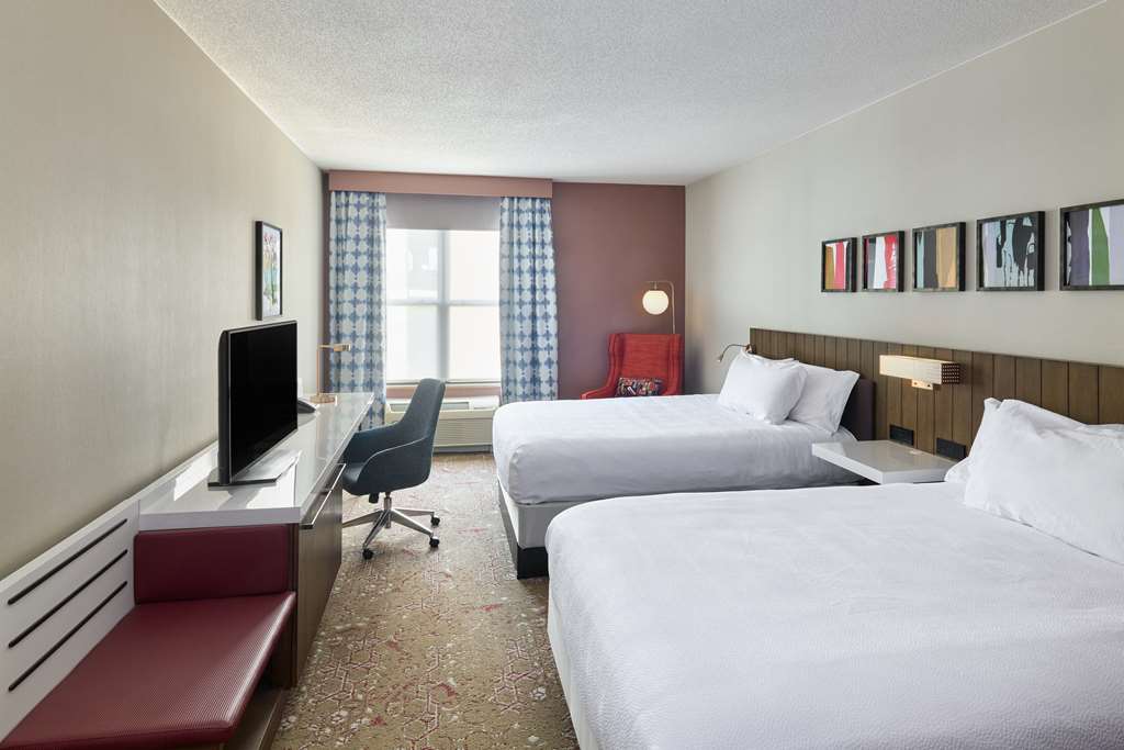 Фото Hilton Garden Inn Bloomington