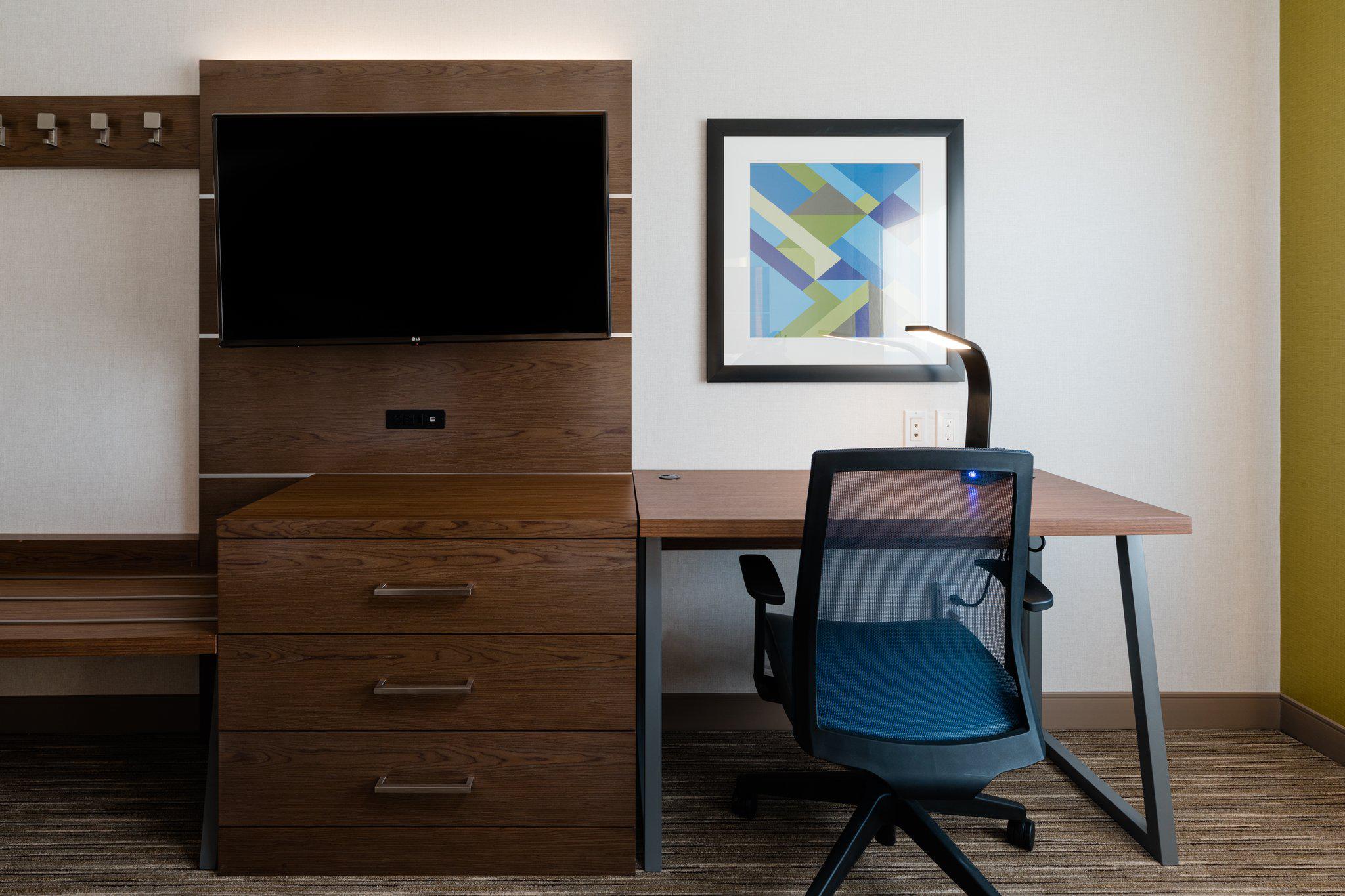 Фото Holiday Inn Express Grande Prairie by IHG