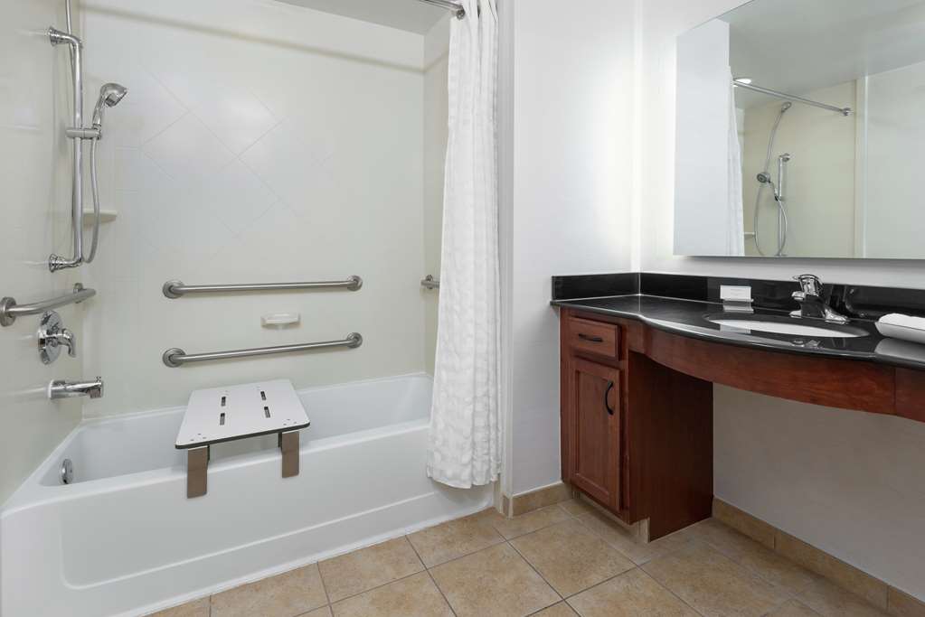 Фото Homewood Suites by Hilton Cleveland-Beachwood