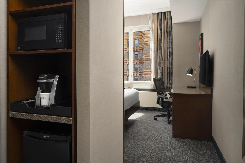 Фото Hilton Garden Inn New York/Midtown Park Avenue