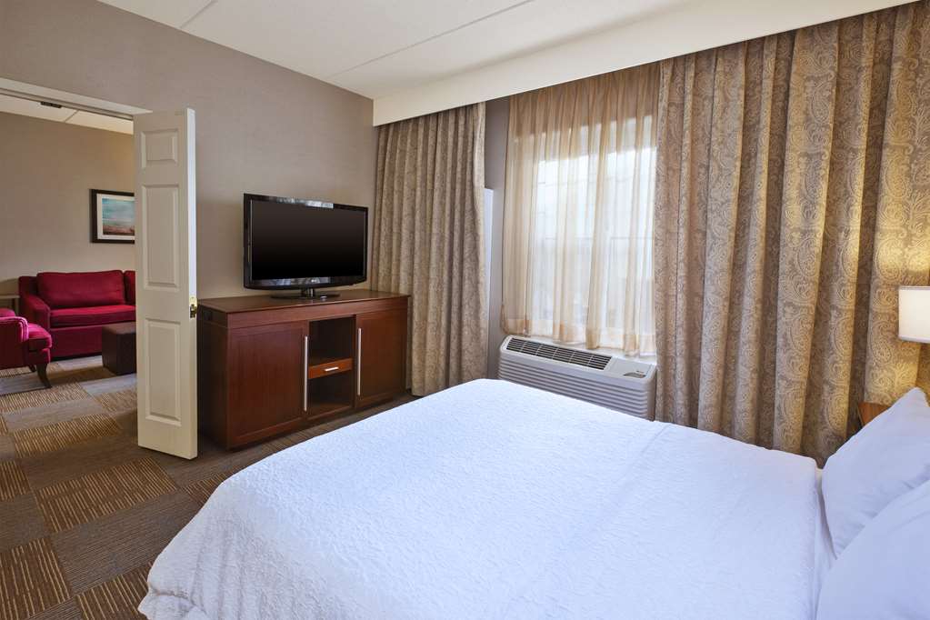 Фото Hampton Inn & Suites Providence/Warwick-Airport