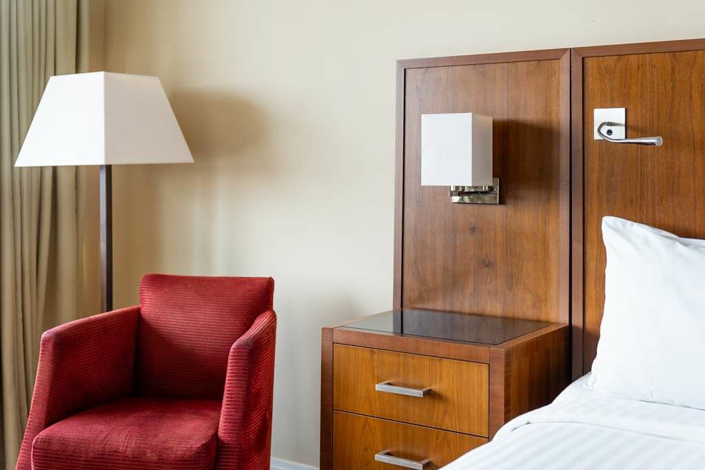 Фото Radisson RED London Twickenham