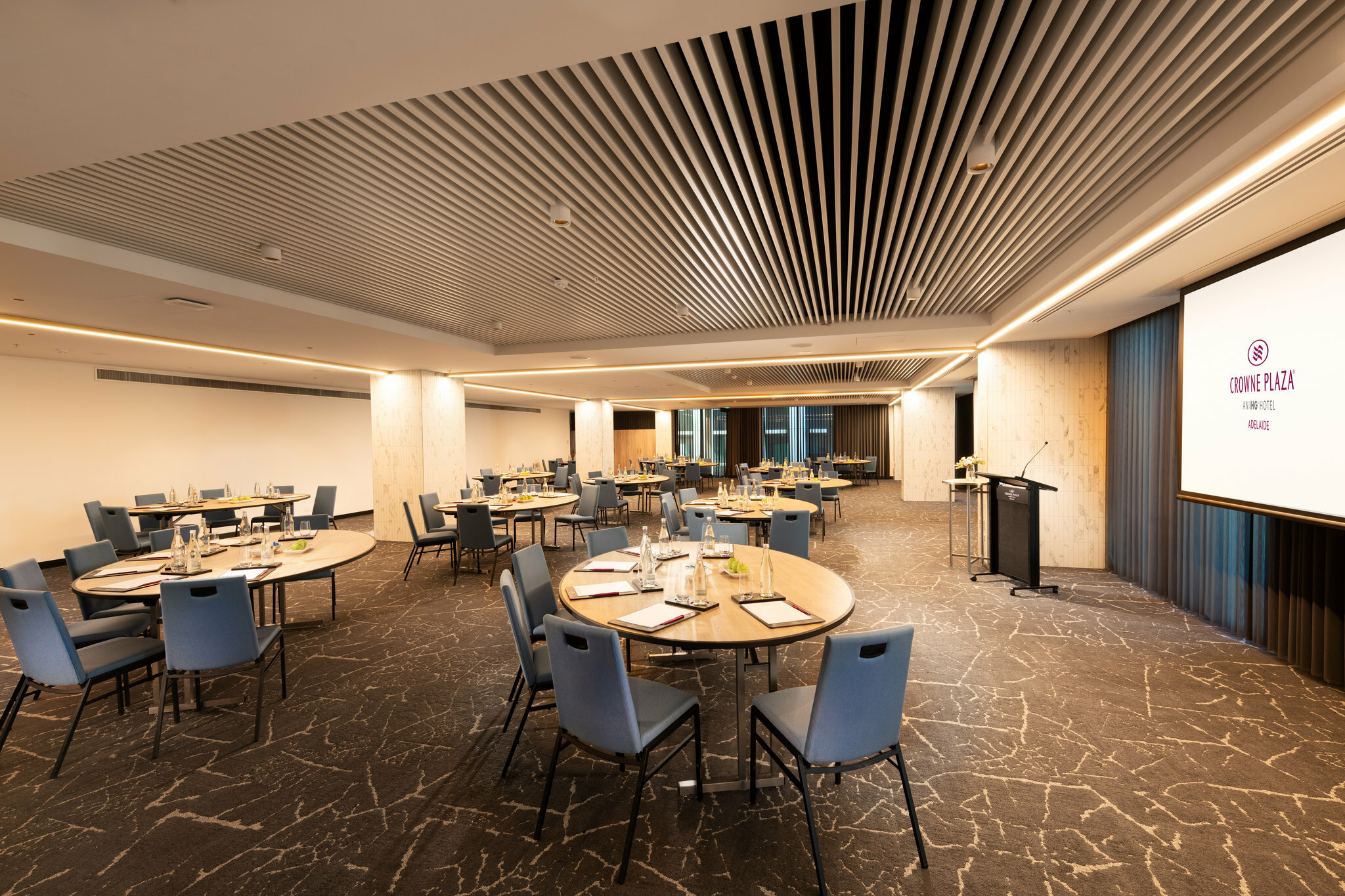 Фото Crowne Plaza by IHG Adelaide