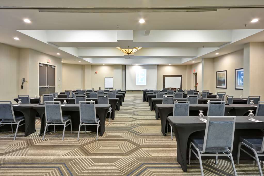 Фото Embassy Suites Hotel Charlotte