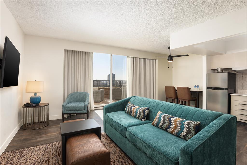 Фото DoubleTree Suites by Hilton Hotel Austin