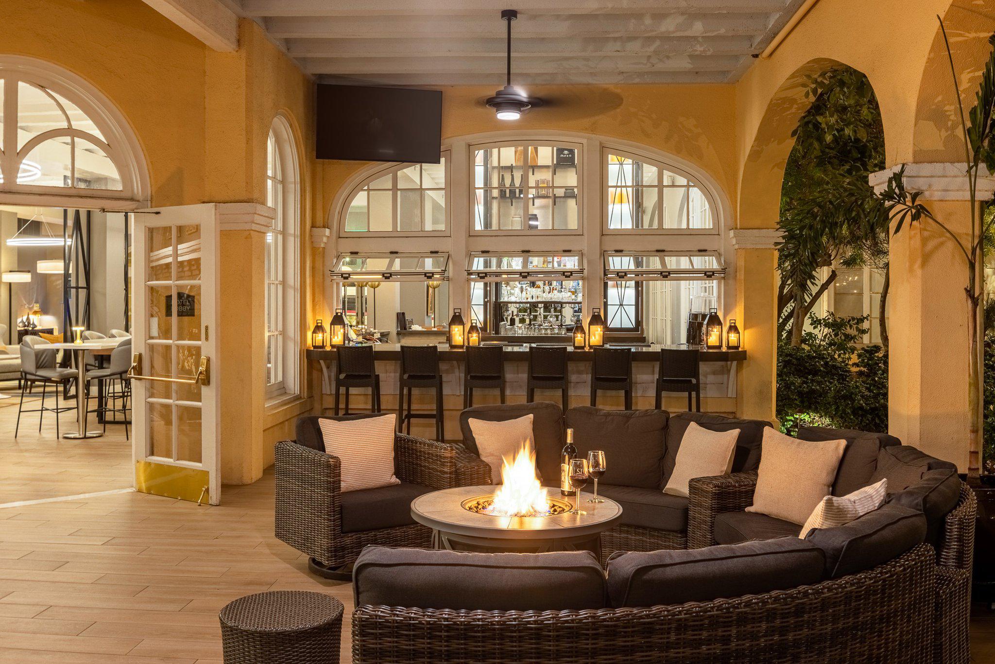 Фото Crowne Plaza Phoenix - Chandler Golf Resort, an Ihg Hotel
