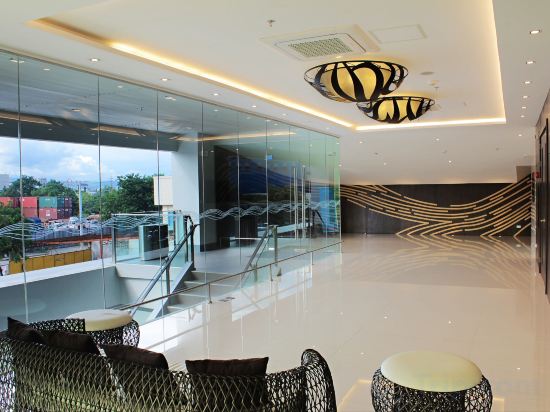 Фото Bayfront Hotel Cebu - North Reclamation