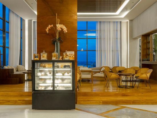 Фото Maayo Hotel