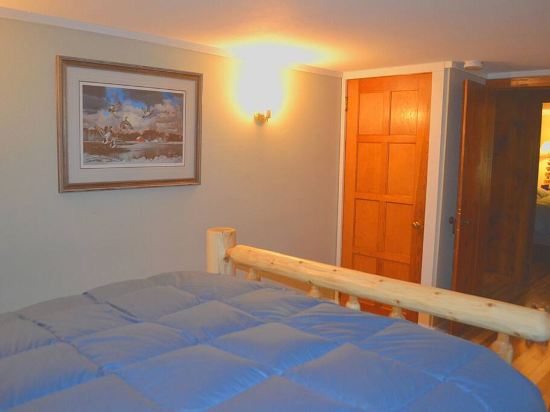 Фото Blue Lake Cottage