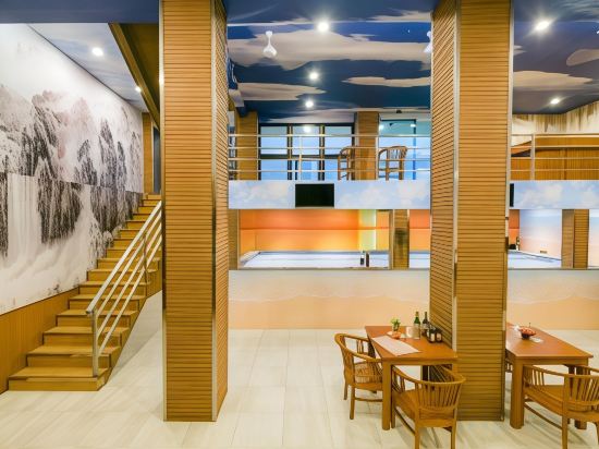 Фото Caroline Guest House