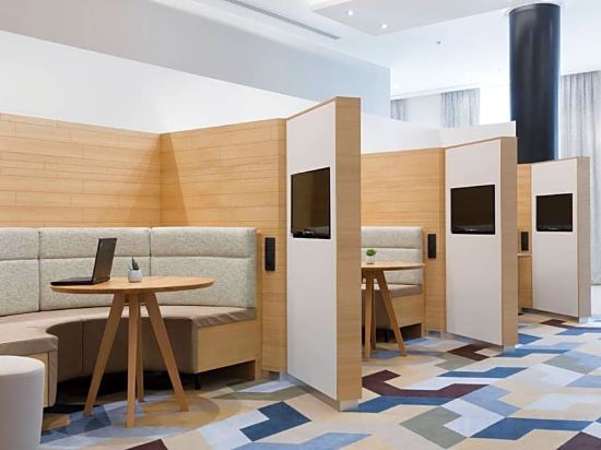 Фото Courtyard by Marriott Brussels