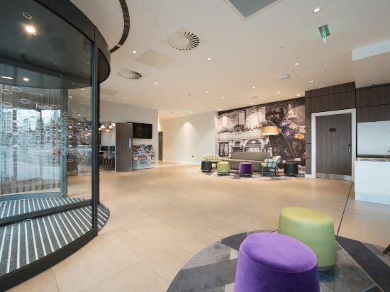 Фото Hampton by Hilton Edinburgh West End