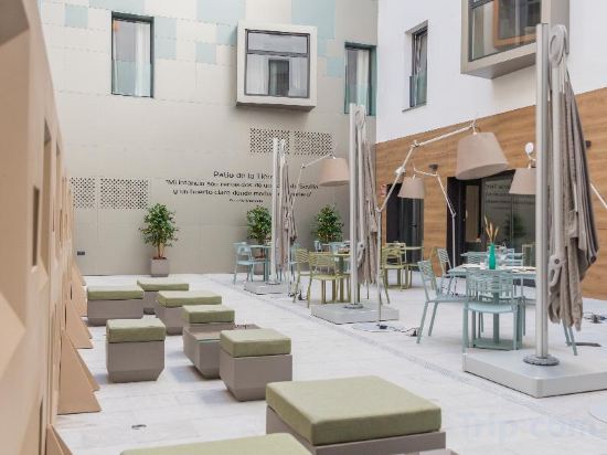 Фото Hotel Macia Sevilla Kubb