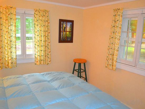 Фото Blue Lake Cottage