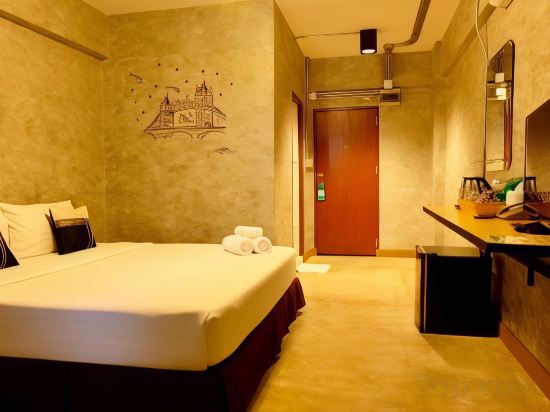 Фото Happyland Mansion