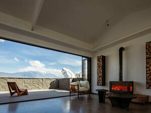 Nazhu Sky Courtyard Designer Snow Mountain View Homestay (No. 180 Yunling Section, Yizheng Community, Xi'an Subdistrict), hotel