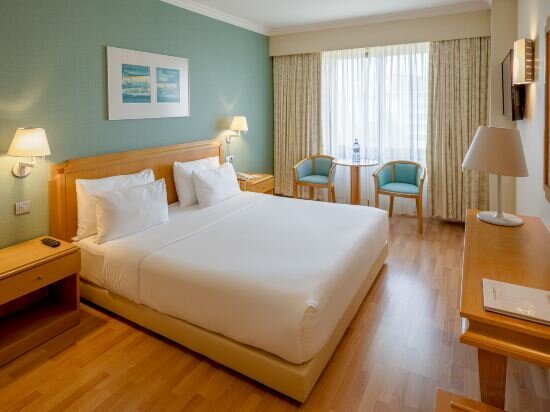 Фото Sana Metropolitan Hotel