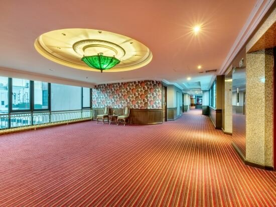 Фото Royal Benja Hotel