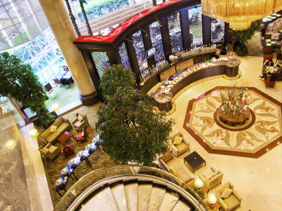 Фото Courtyard by Marriott Shanghai Pudong